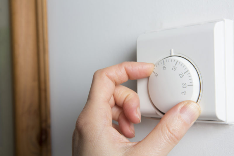 4 Reasons to Upgrade To a Smart Thermostat